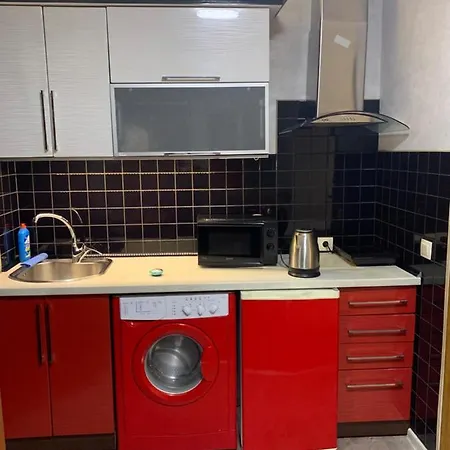 Apartamento On Staroyevreyska Near Square