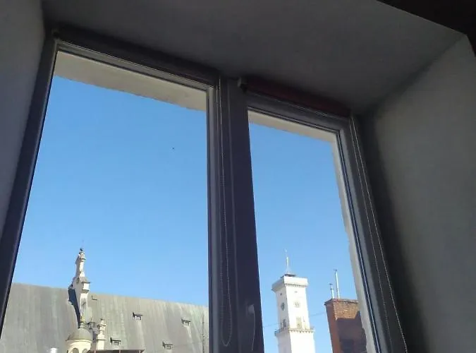 On Staroyevreyska Near Square Apartamento Leópolis