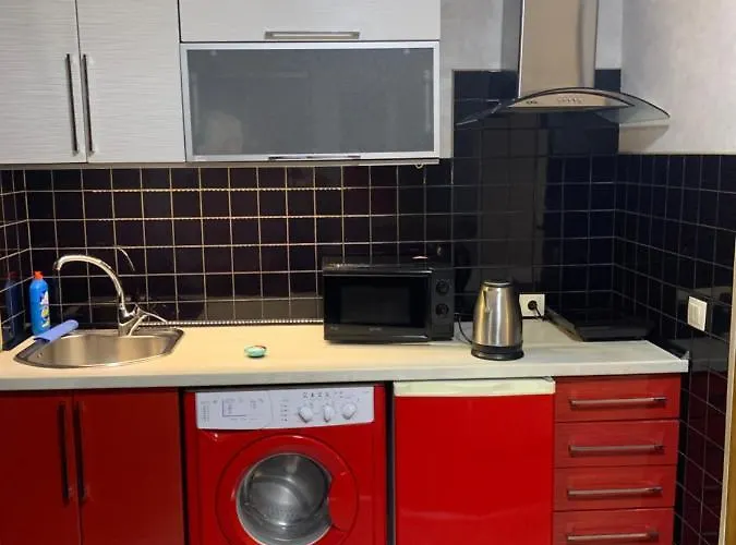 Apartamento On Staroyevreyska Near Square